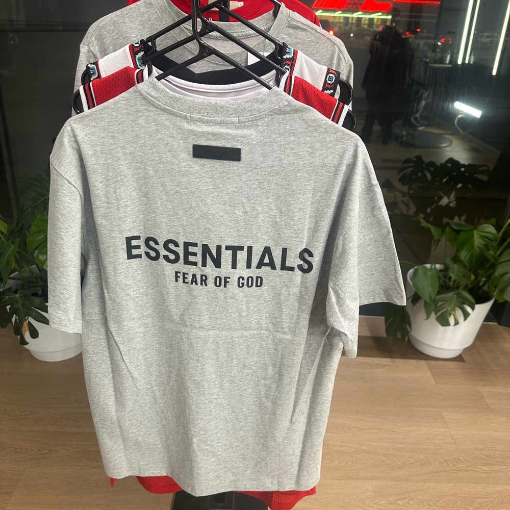 Essential Fear Of God shirt XL